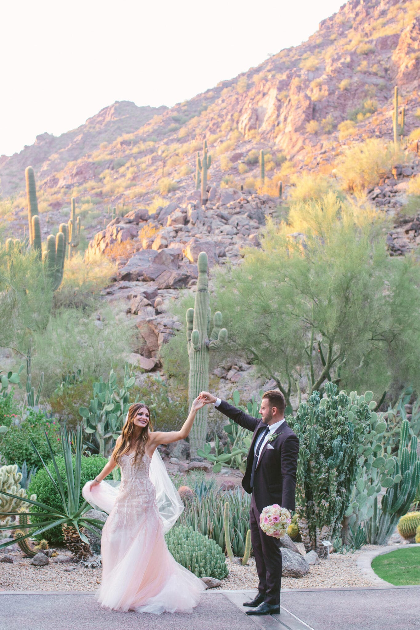 Scottsdale Wedding Photographer || Jane in the Woods + BTS Event Management + Phoenician Wedding