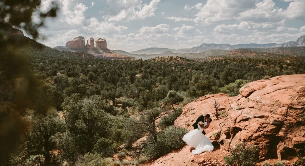 Sedona Wedding Venue Photos || Jane in the Woods in the Red Rocks 