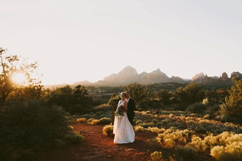 Sedona Wedding Photographer and Planner at Creekside Inn & Red Rocks at Schnebly Hill
